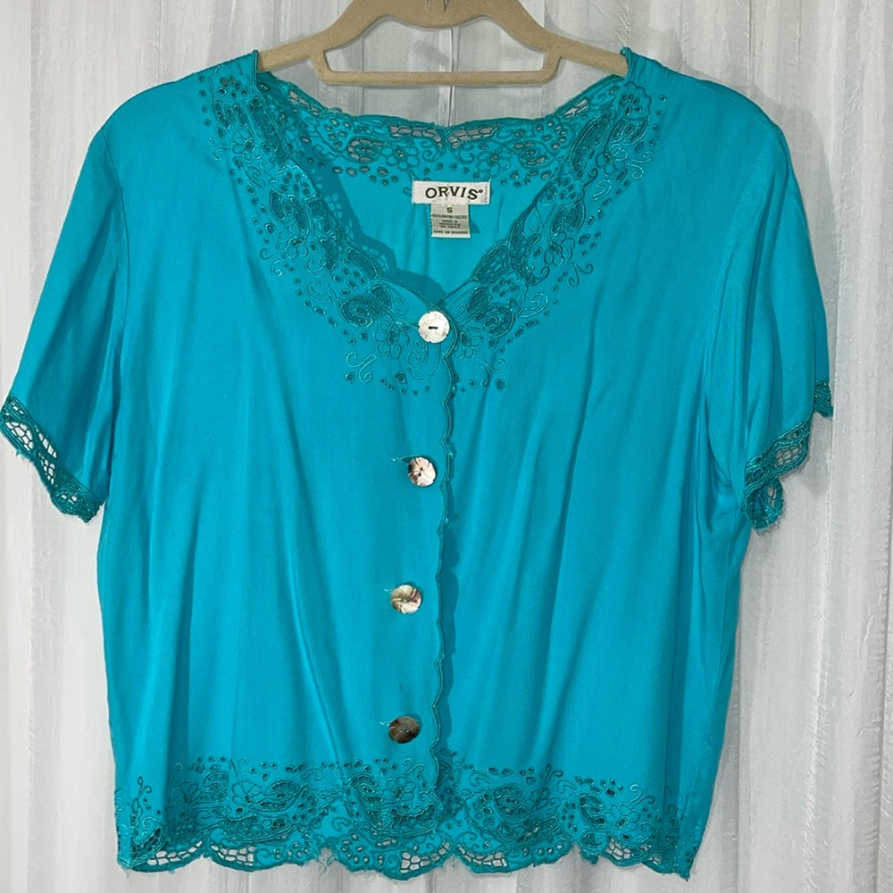 S Orvis Women’s Dress Shirt Top embroidered Blue aqua very pretty